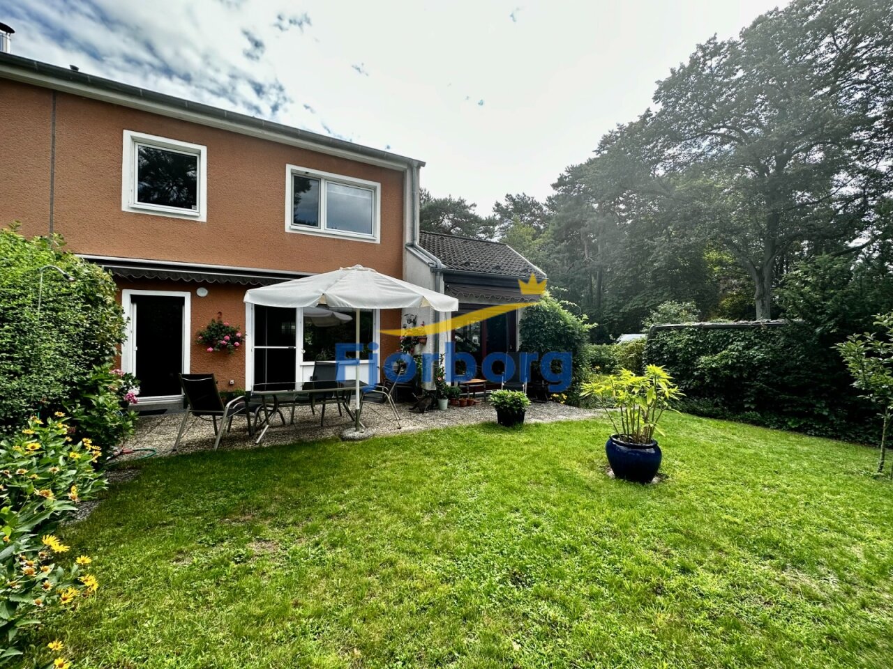 VERKAUFT-Kleiner Wannsee- großzügige Doppelhaushälfte mit Wasserzugang