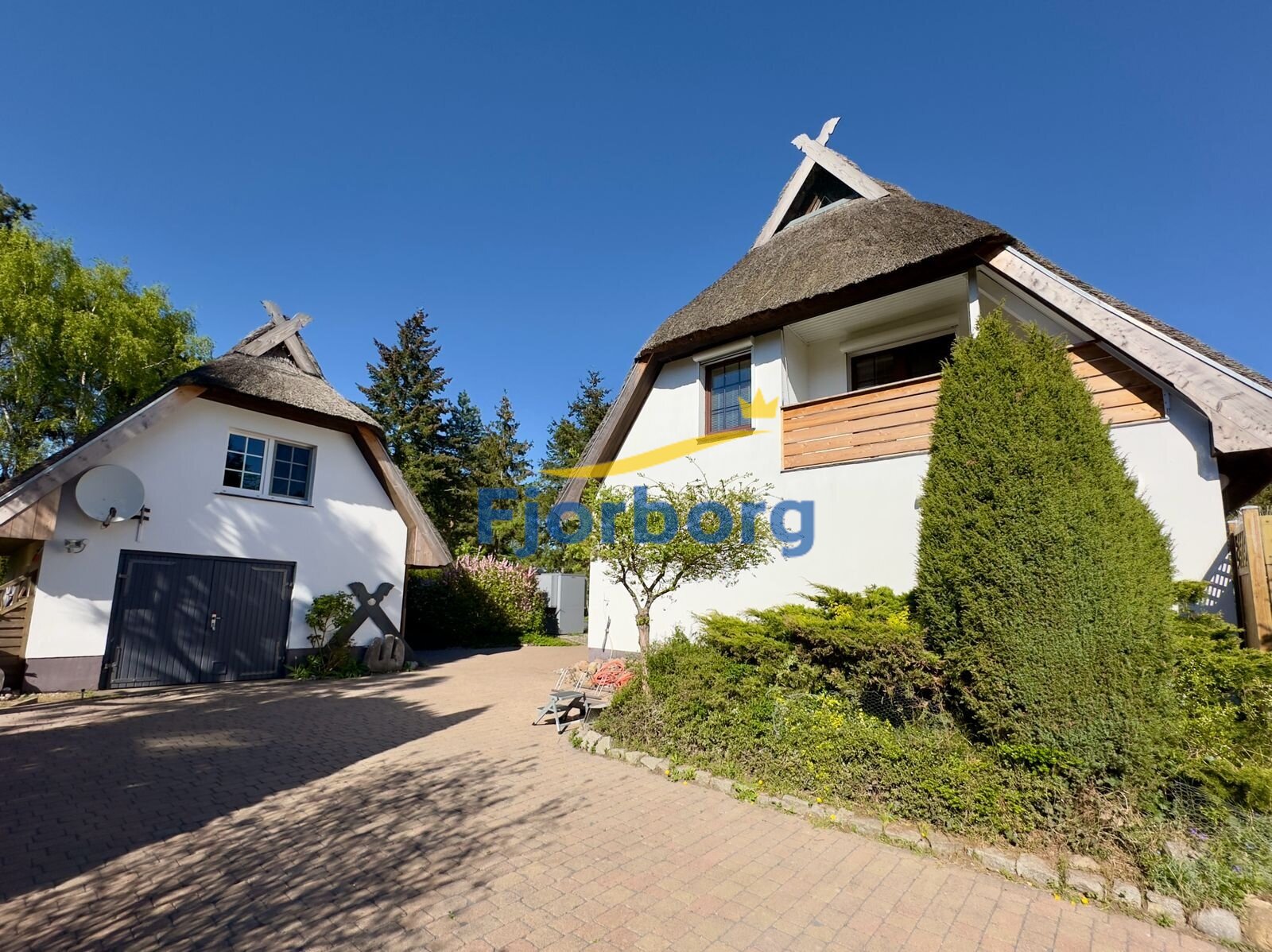 -VERKAUFT-Attraktives Reetdachhaus mit Gästehaus in Pruchten
