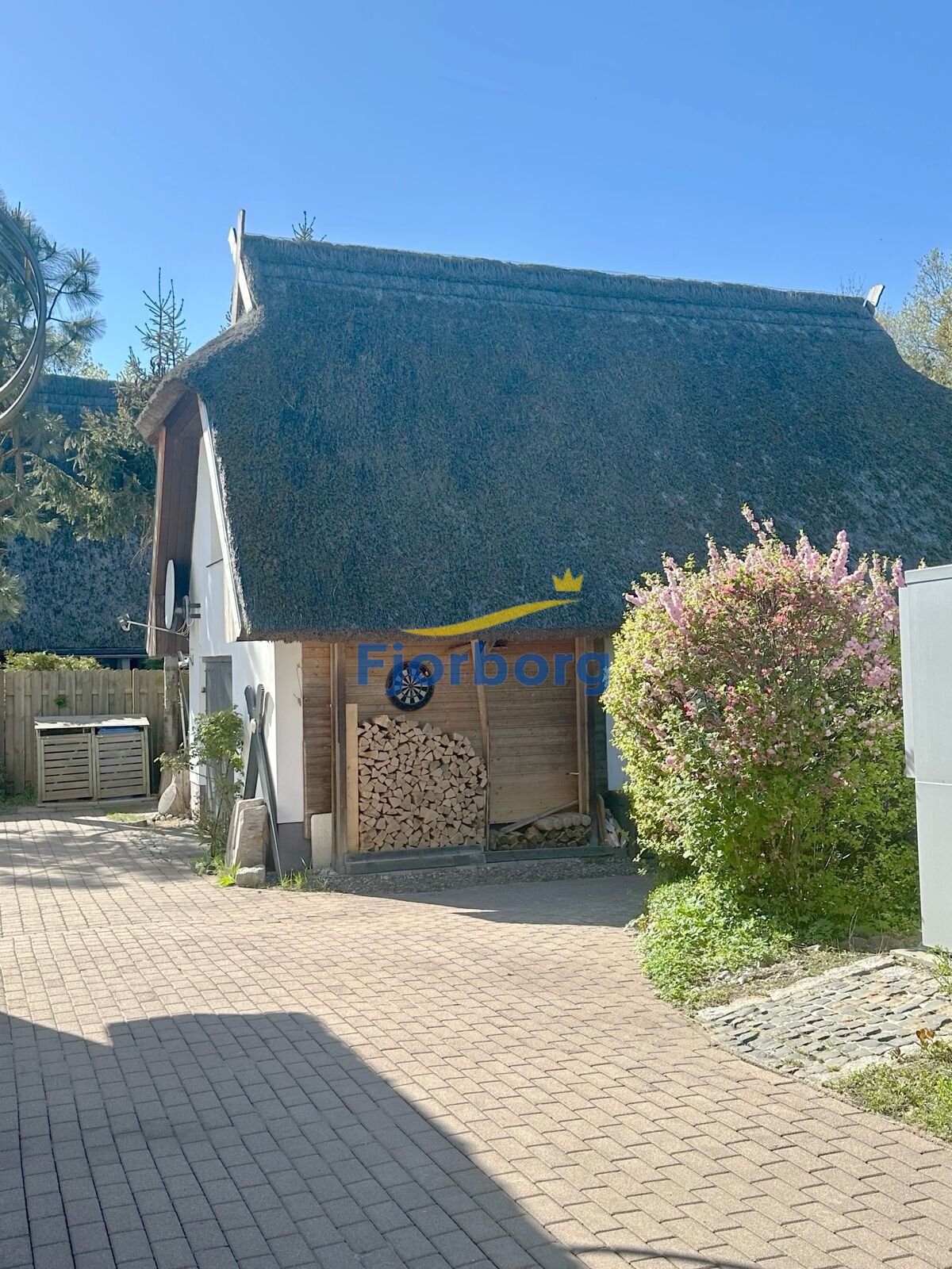 -VERKAUFT-Attraktives Reetdachhaus mit Gästehaus in Pruchten