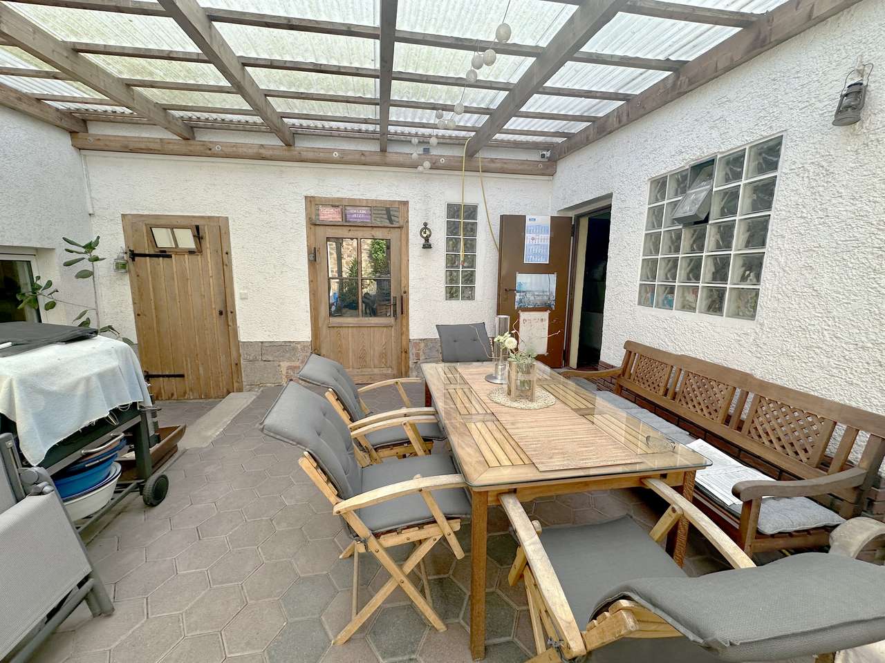 Großzügiges Einfamilienhaus mit Charakter und Weitblick