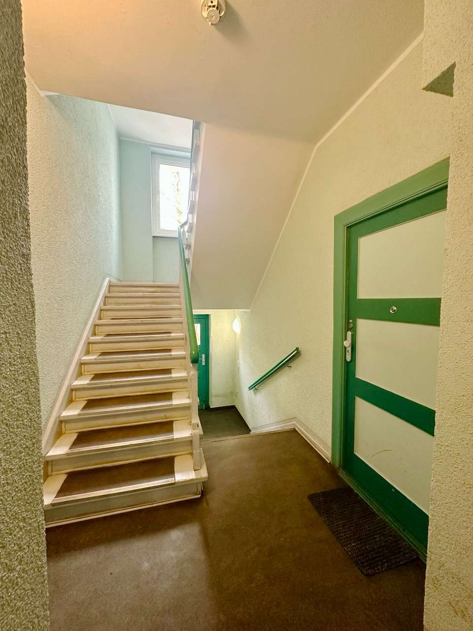 Wohnen an der Spree - Gepflegte 2,5-Zimmer-Wohnung in Niederschöneweide