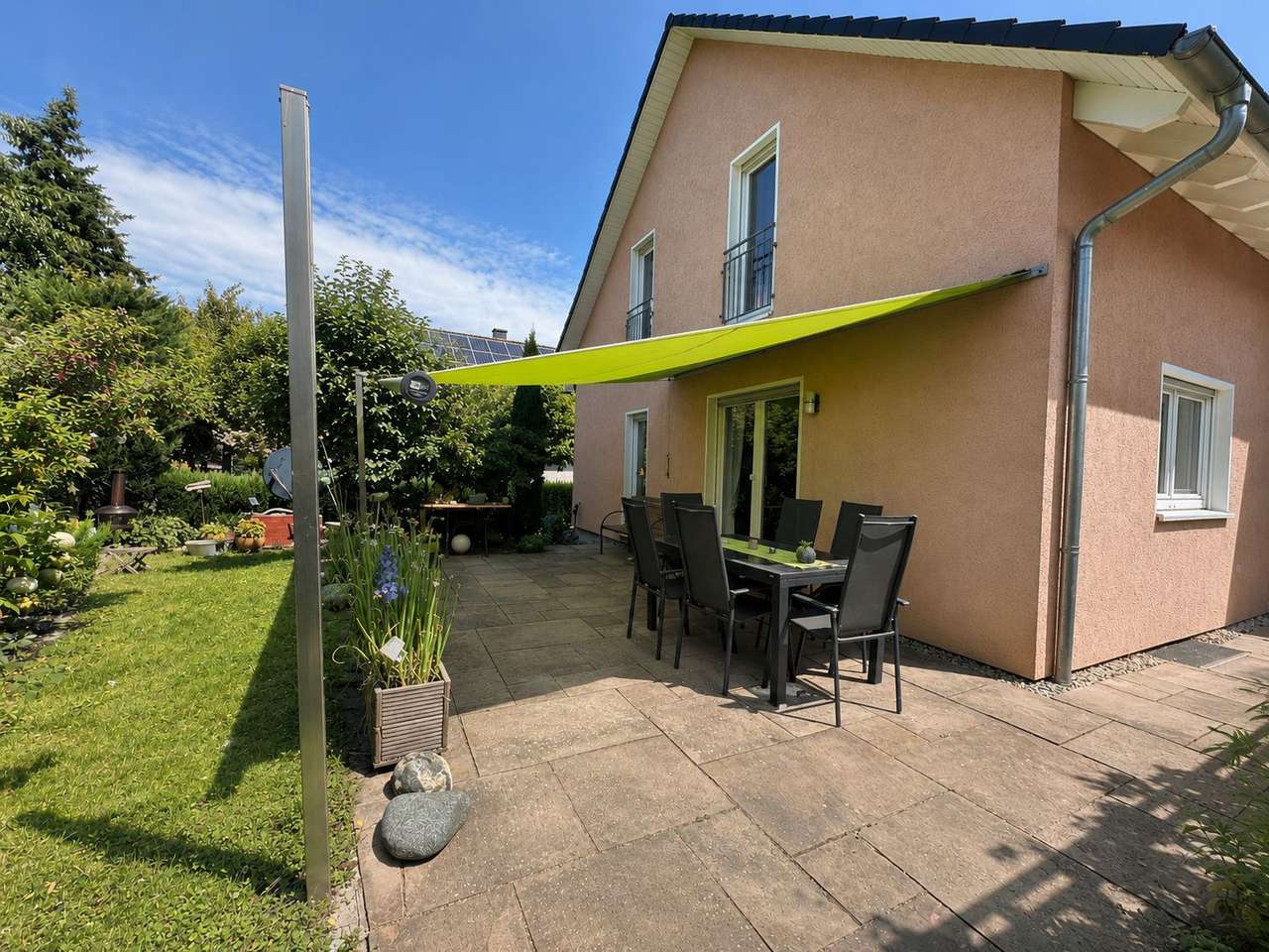 A+ Effizienzhaus in ruhiger Lage – modernes Wohnen in Dresden-Briesnitz