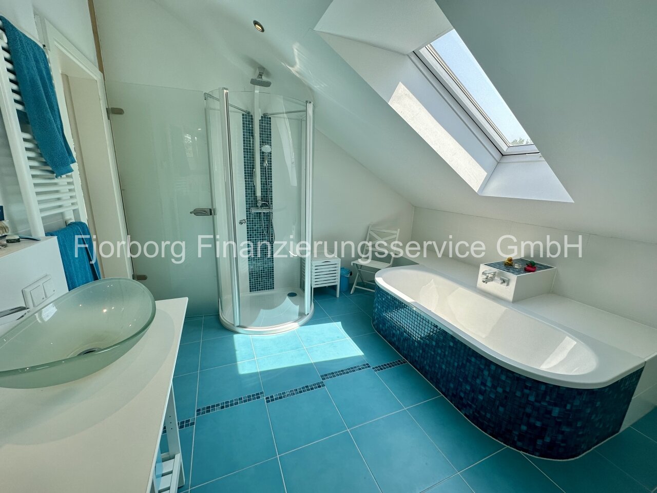 Dusche und Badewanne Dusche und Badewanne