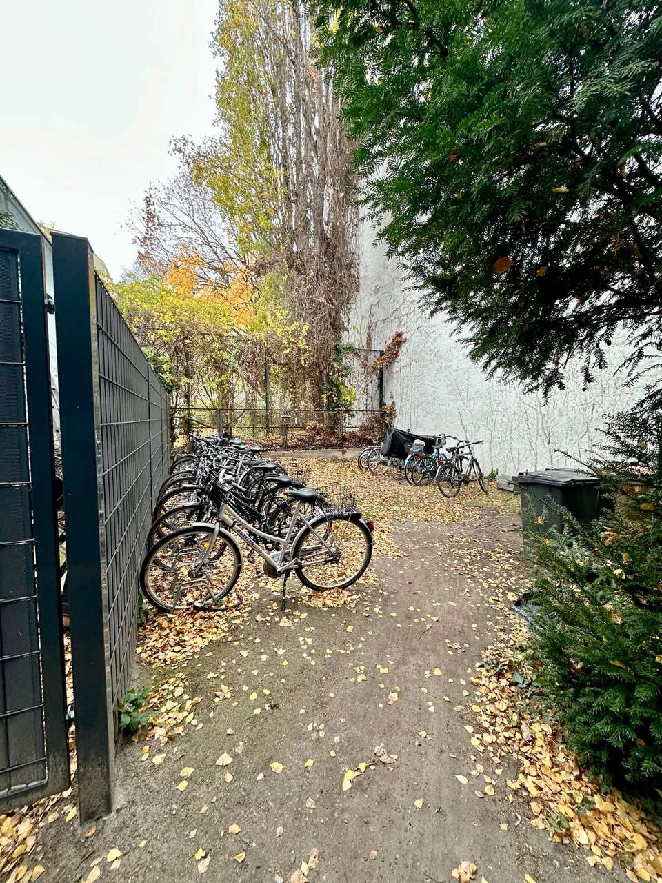 Abstellplatz für Räder Abstellplatz für Räder