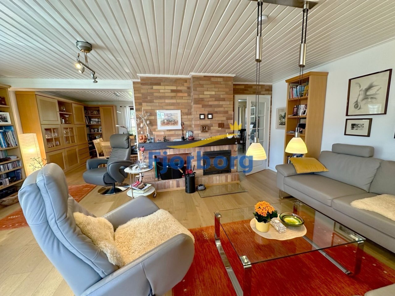 Wohnzimmer mit Kamin Wohnzimmer mit Kamin