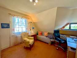 Kinder- oder Arbeitszimmer Kinder- oder Arbeitszimmer
