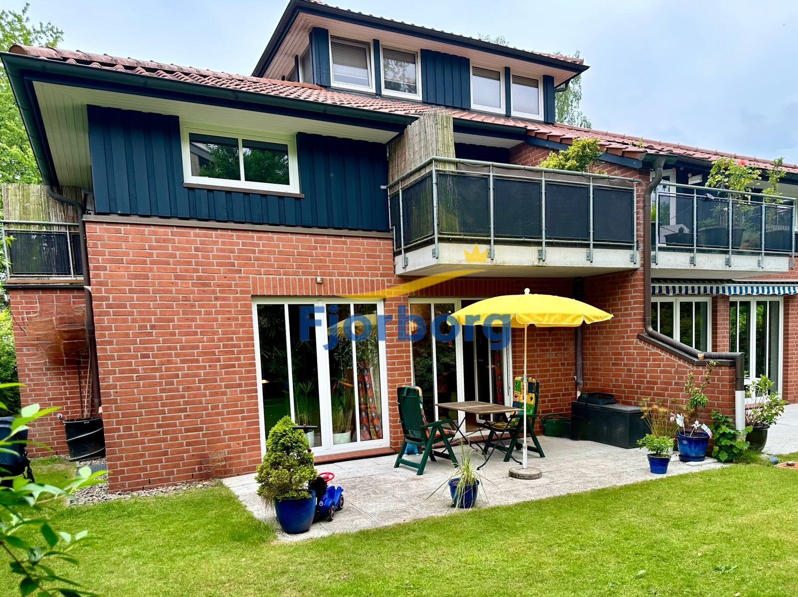 Hausansicht Terrasse Hausansicht Terrasse