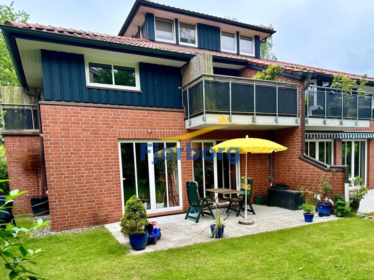 Hausansicht Terrasse Hausansicht Terrasse