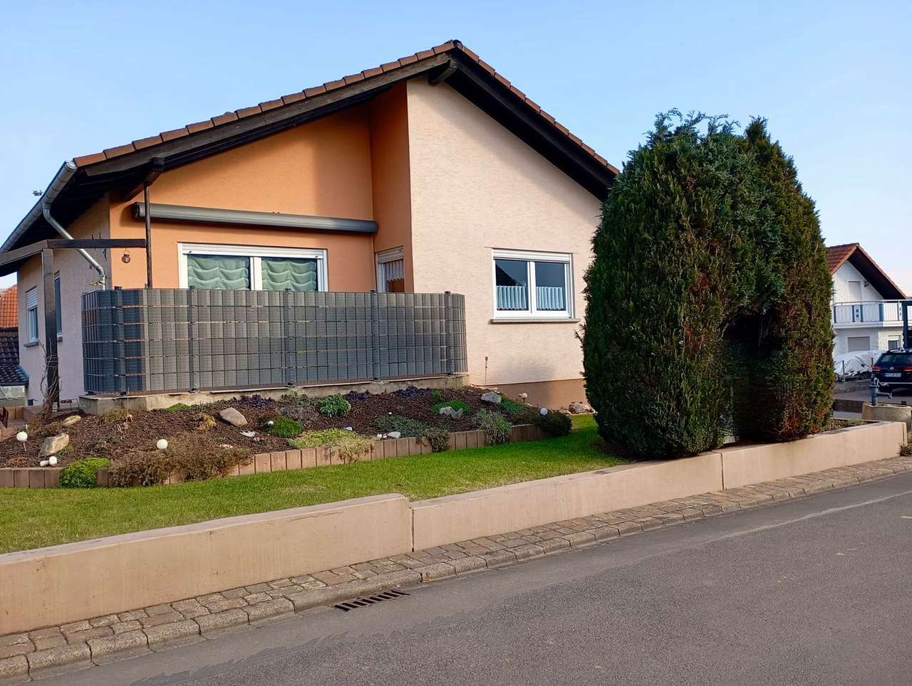 Hausansicht Straßenseite